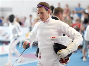 Lena Schöneborn beim Fechten. Foto: Rainer Jensen