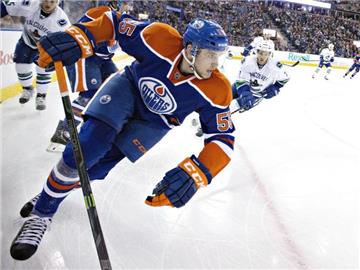 Leon Draisaitl erzielte bei der 5:6-Niederlage gegen die Philadelphia Flyers einen Treffer. Foto: Jason Franson