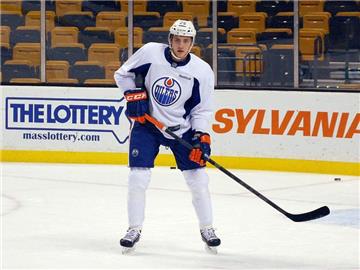 Leon Draisaitl gewann mit den Edmonton Oilers 2:0 gegen die Vancouver Canucks. Foto: Heiko Oldörp