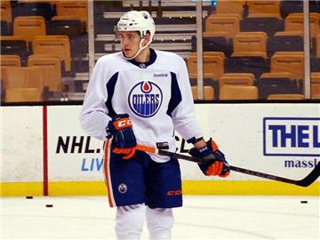 Leon Draisaitl kassierte trotz eines Treffers mit den Edmonton Oilers eine weitere Niederlage. Foto: Heiko Oldörp