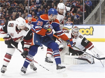Leon Draisaitl von den Edmonton Oilers machte gegen die Arizona Coyotes ein starkes Spiel. Foto: