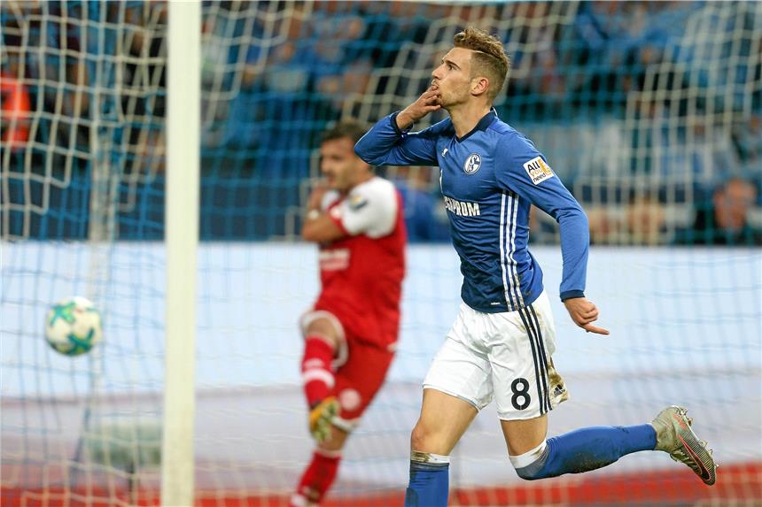 Schalkes Leon Goretzka steigert sein Trainingspensum Leon Goretzka könnte für das Revierderby wieder fit sein.