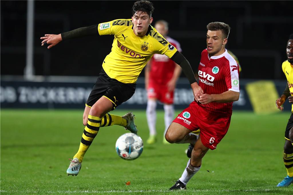 BVB-Talente im Fokus: Morey feiert sein Comeback - Balerdi steht vor einem besonderen Spiel Leonardo Balerdi zeigte gegen Oberhausen eine überzeugende Leistung.
