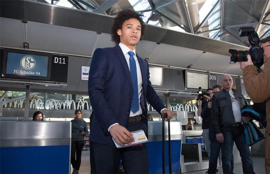 Diese Schalke-Profis sind international im Einsatz Leroy Sané ist während der Länderspielpause mit Deutschlands U21 im Einsatz.