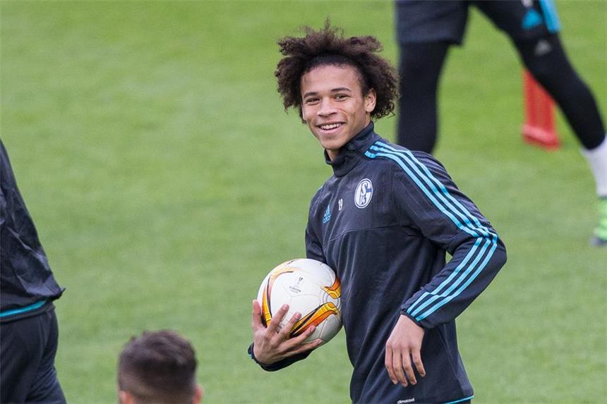 Leroy Sane muss sich weiter in Geduld üben Leroy Sane saß zum fünften Mal hintereinander auf der Schalker Bank.