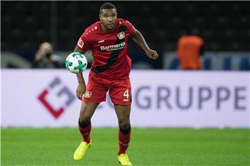 Leverkusens Jonathan Tah am Ball. Foto: Soeren Stache/Archiv
