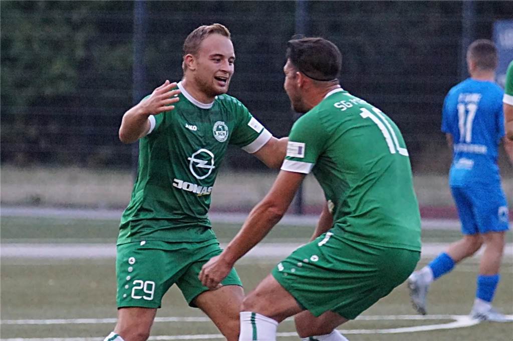 SG Massen verliert Youngster: Spezielle Vereinbarung bei neuem Verein Levin-Luca Schinow (l.) verlässt die SG Massen im Sommer nach zwei Jahren.