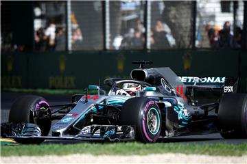 Lewis Hamilton hatte das stärkere Auto beim Rennen in Australien - musste sich aber dennoch Sebastian Vettel geschlagen geben.