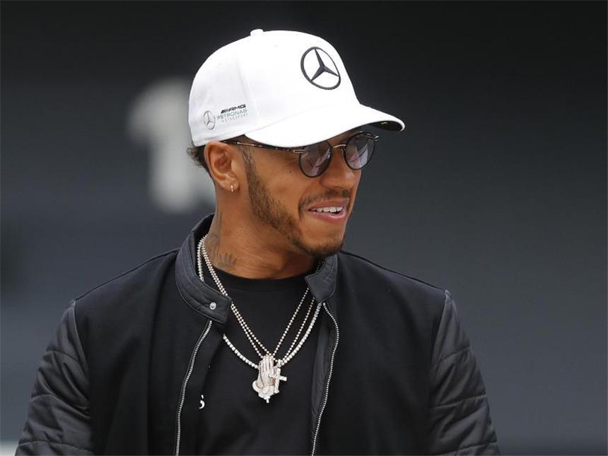 Pfiffe für Hamilton, Jubel für Vettel Lewis Hamilton ließ ausgerechnet die Londoner Fans im Stich. Foto: Frank Augstein