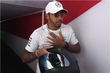 Lewis Hamilton war in den vergangenen Wochen stetig mit Laudas Ehefrau in Kontakt gewesen. Foto: Tamas Kovacs