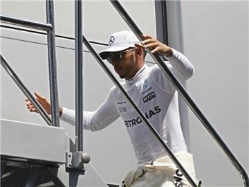 Lewis Hamilton wird in Spielberg um fünf Startplätze nach hinten versetzt. Foto: Ronald Zak