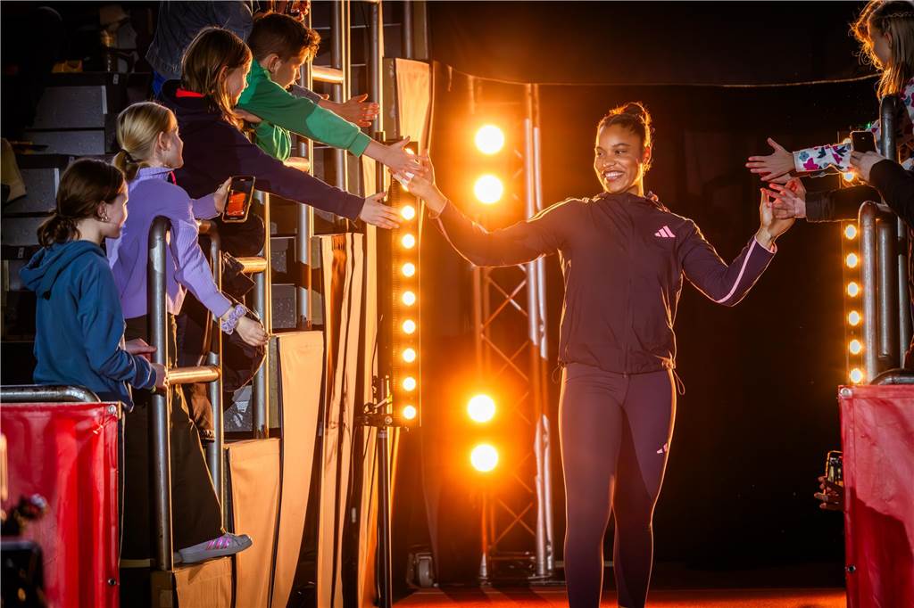 Standing Ovation für Olympiasiegerin: „Habe ich lange nicht erlebt.“