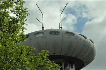 Licht und Schatten: Das Colani-Ufo in Brambauer ist ein Alleinstellungsmerkmal mit wechselvoller Geschichte.