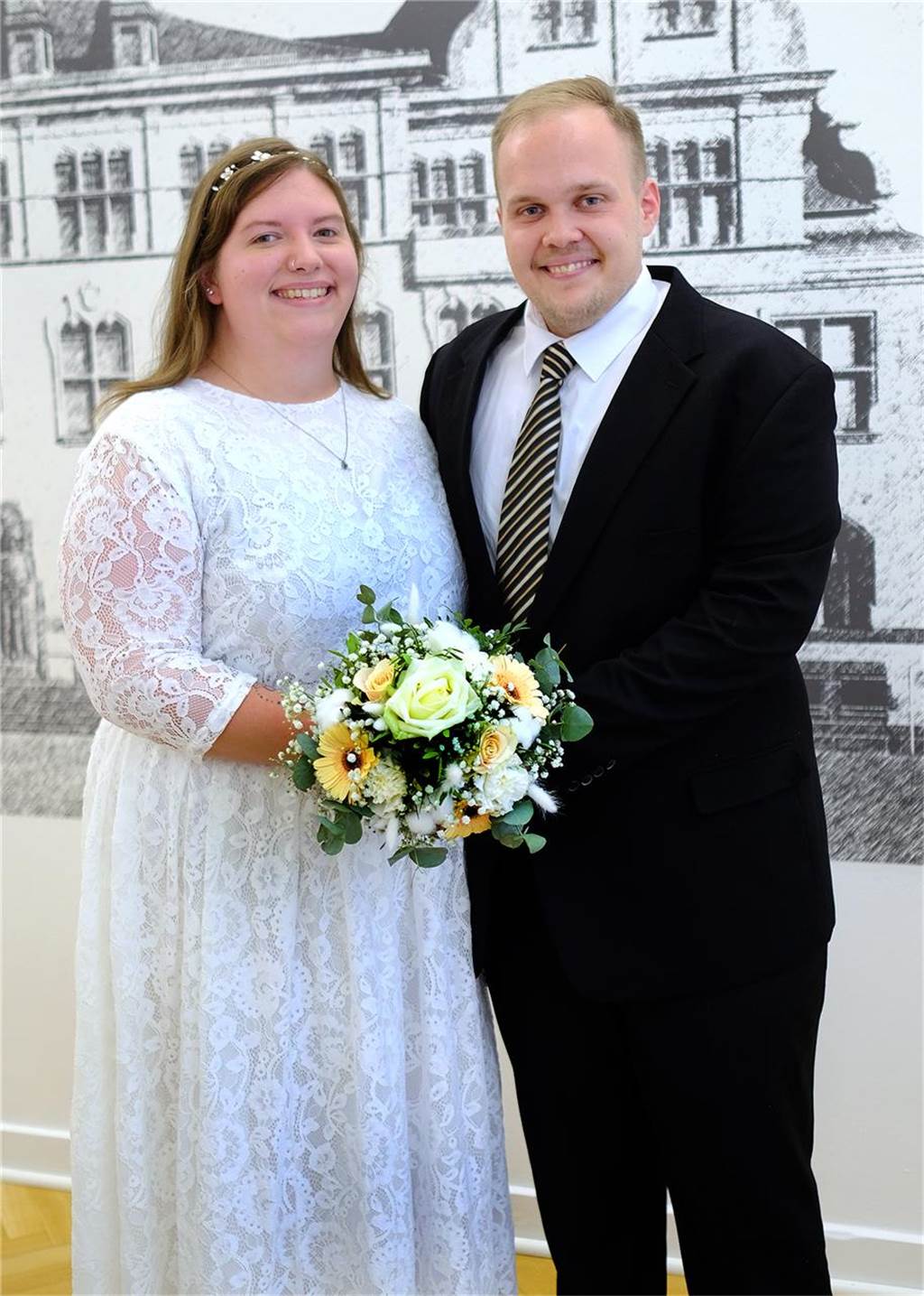 Leah Maria Kujath und Philip Kosfeld im Trauzimmer des Rathauses in Recklinghausen kurz nach ihrem Jawort.