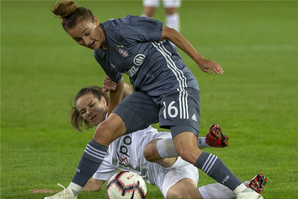 Dortmunds beste Fußballerin Lina Magull: „Ich wollte nicht glauben, dass ich schon Pause hab“ Lina Magull im Trikot des FC Bayern.