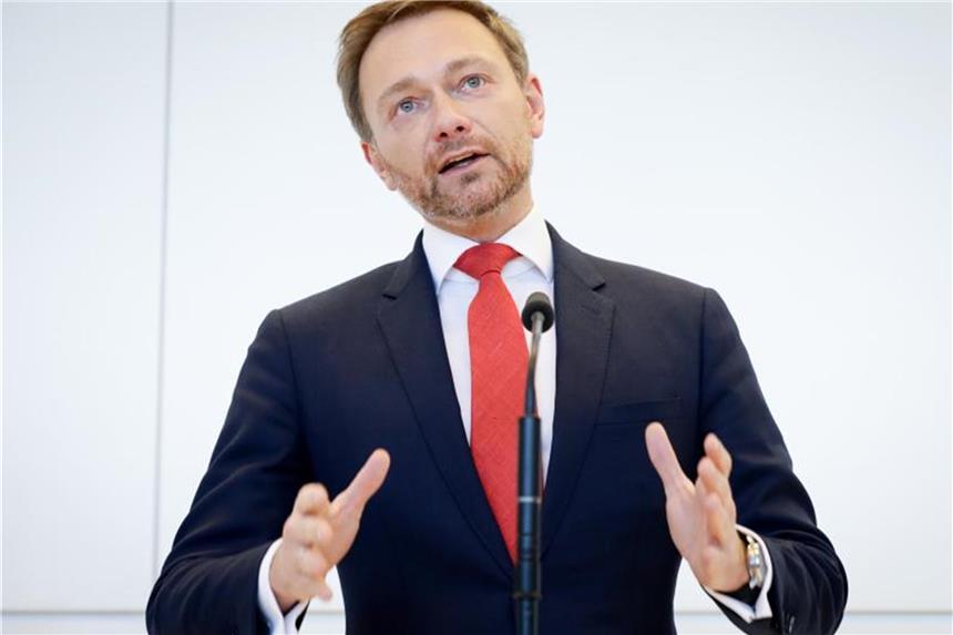 Lindner gegen Jamaika-Neuanlauf bei SPD-Nein zu GroKo Lindner rechnet im Fall eines Neins mit einer raschen Neuwahl. Foto: Kay Nietfeld