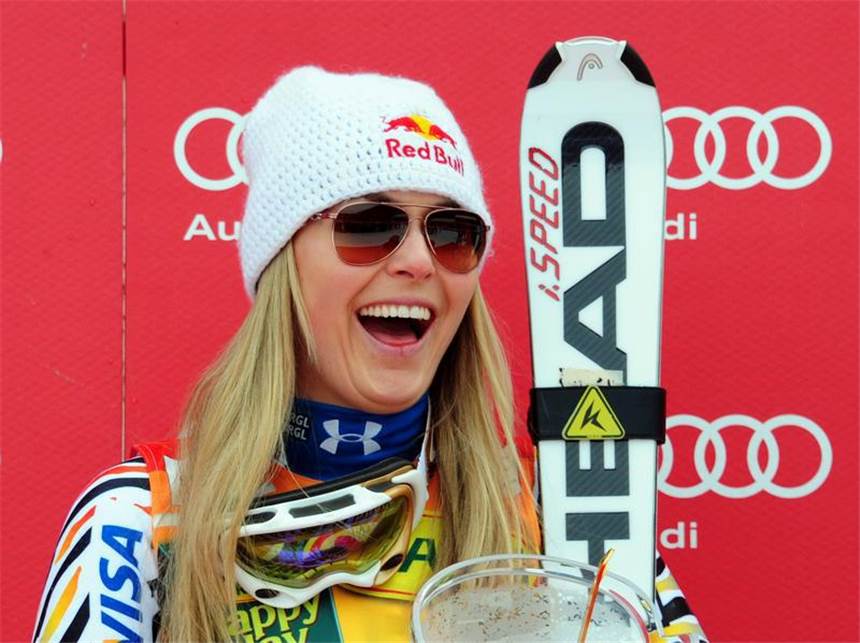Vonn vor Kugel-Gewinn - Höfl-Riesch Super-G-Sechste Lindsey Vonn kann nach dem Sieg im Super-G gar nicht mehr aufhören zu kichern. Foto: Georgi Licovski