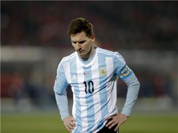 Lionel Messi reagierte geschockt auf den Anschlag. Foto: Fernando Bizerra Jr.