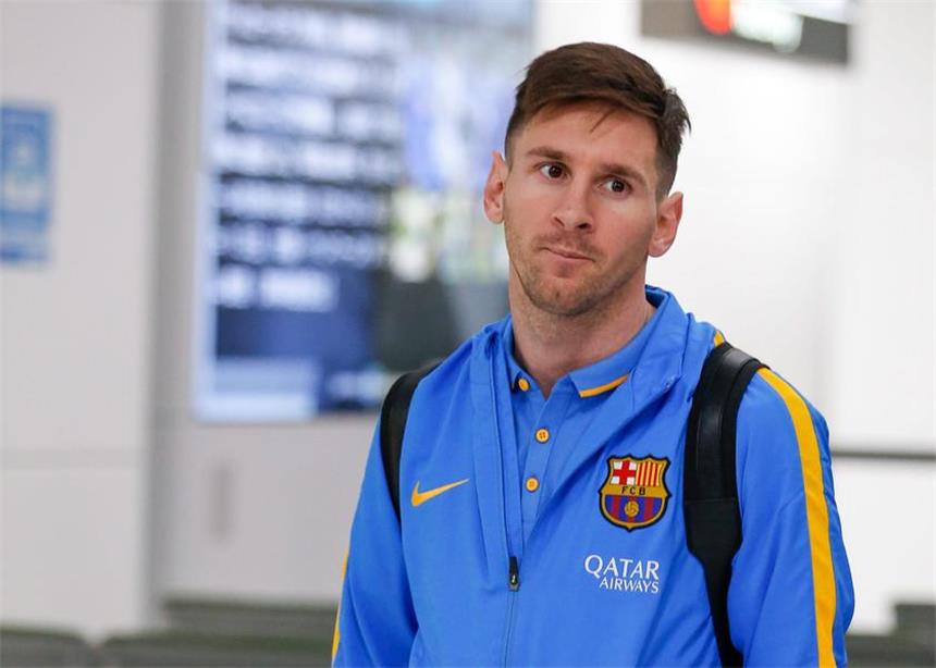 "Messi holt mich gleich mit seiner Limousine ab" Lionel Messi tauchte nicht am Hauptbahnhof auf.