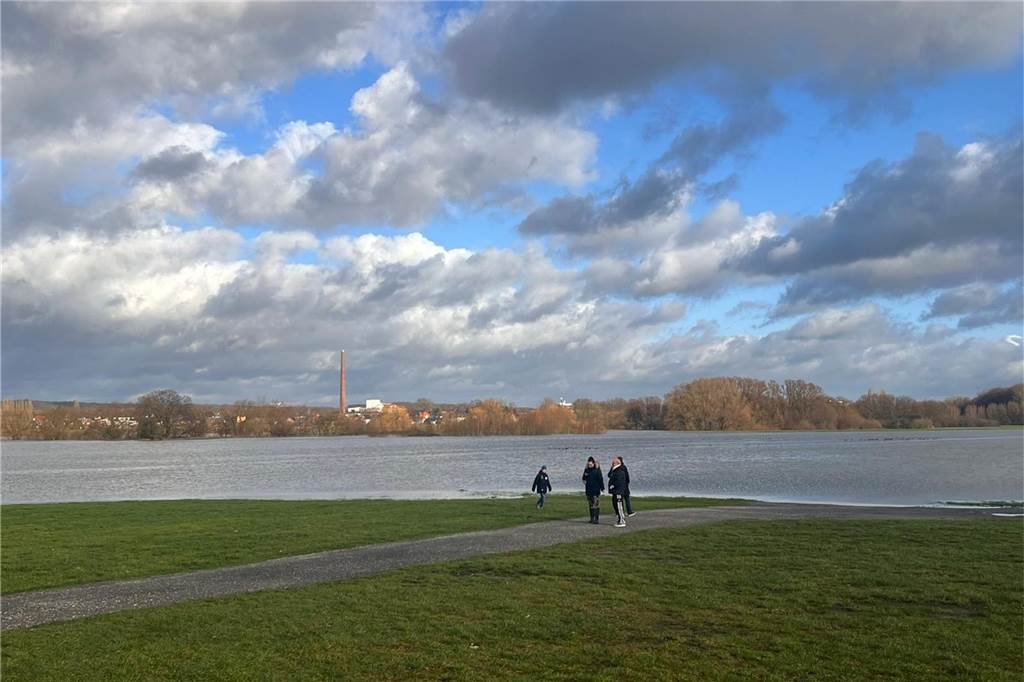 Lippe-Hochwasser in Lünen am Segelflugplatz