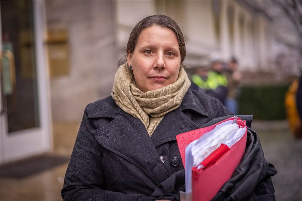Fünf Freisprüche im Fall Mouhamed Dramé: Die Stimmen nach dem Urteil im Polizeiprozess Lisa Grüter hat die Familie Dramé im Prozess vertreten.