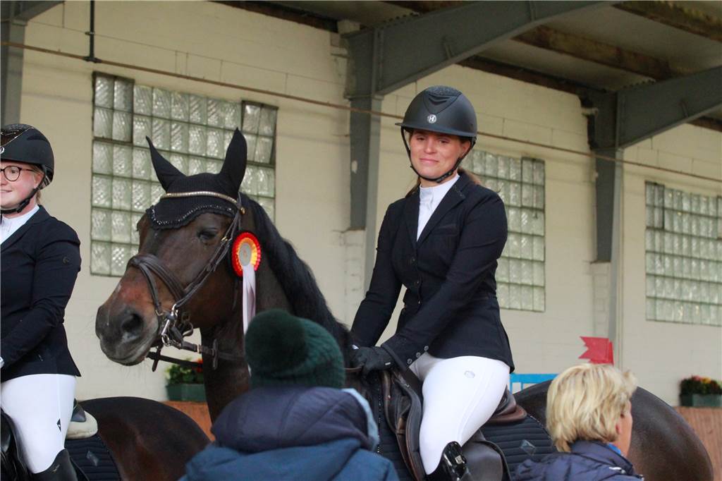 Sturmböen erschweren Lenklar-Start - Lisa-Marie Osterkemper und weitere Werner auf dem Treppchen Lisa-Marie Osterkemper und Spacegirl freuten sich über Platz zwei.