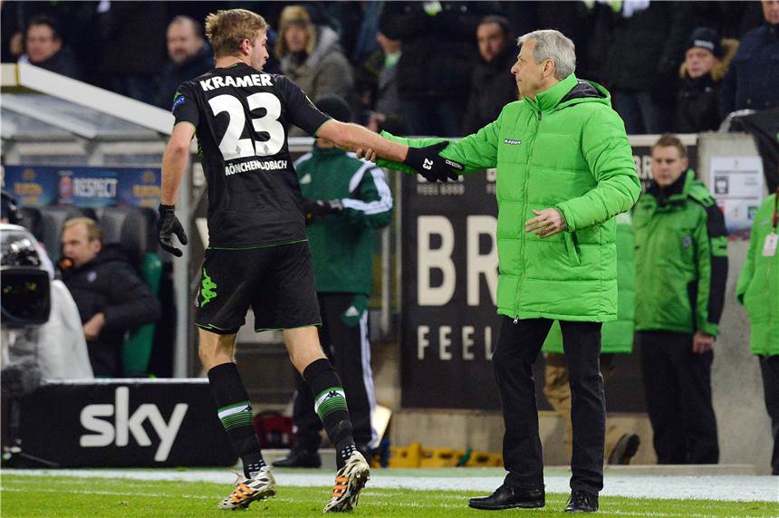 Kramer vor Borussen-Duell: „BVB-Coach Favre macht herausragenden Job“ Lobt Lucien Favre in den höchsten Tönen: Gladbachs Mittelfeldspieler Christoph Kramer (l.).