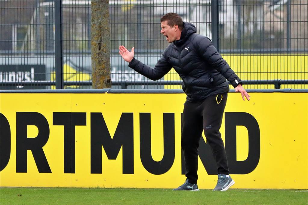Mike Tullberg gibt Anweisungen.