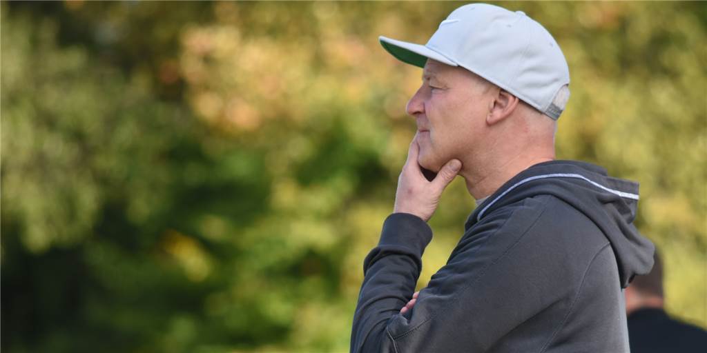„Ich finde die Aussage Quatsch“ – Christian Hampel widerspricht Mühlhausen-Trainer Adrian Ruzok Löwen-Coach Christian Hampel findet eine Aussage seines Trainerkollegen aus Mühlhausen, Adrian Ruzok, „Quatsch“.
