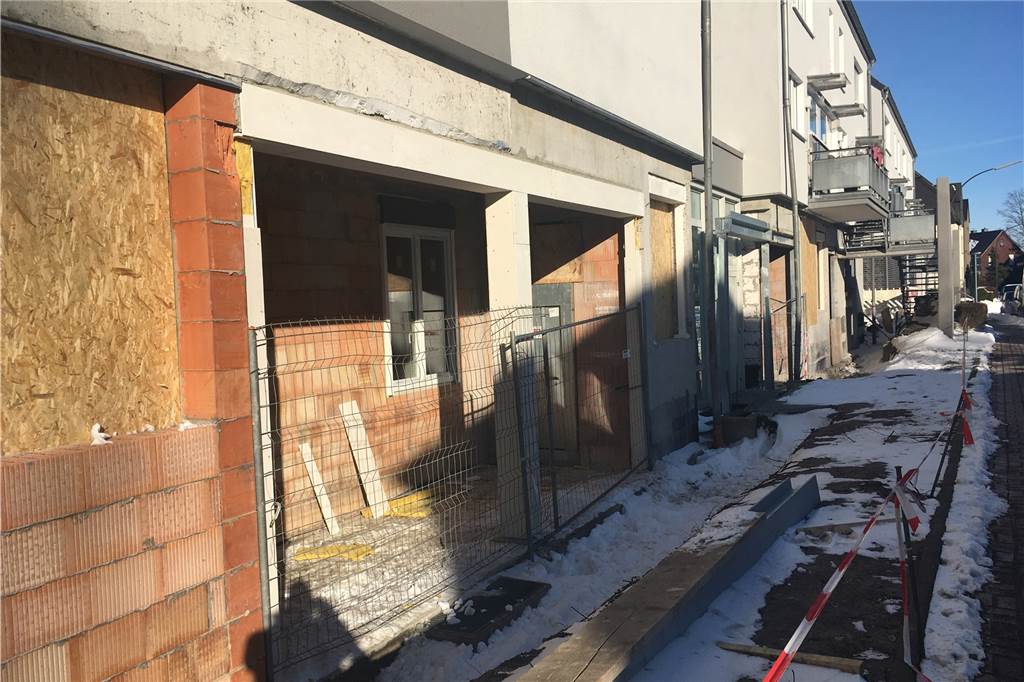 Umbau des ehemaligen Edeka in Bork: Wohnungen sollen im Spätsommer fertig sein Loggien sind an der Seite zur Kreisstraße entstanden.
