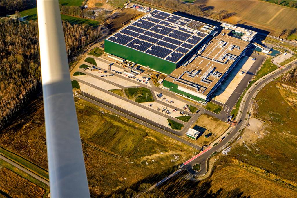 Logistikzentrum Levis Strauß Dorsten an der B58.