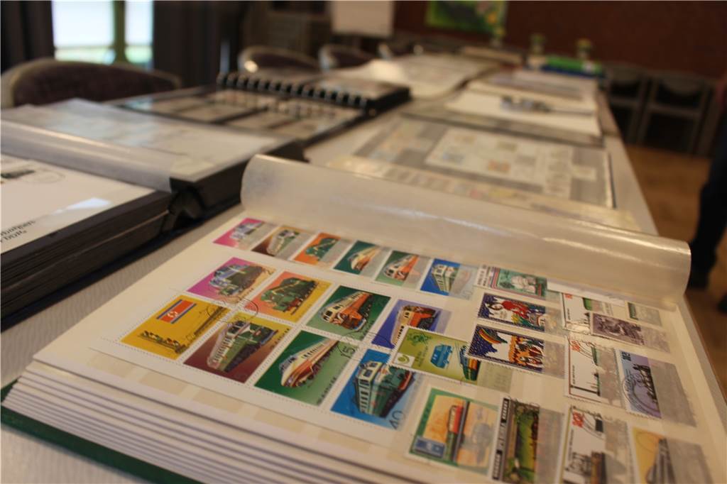 Ukraine-Krieg: Damit hatten die Dortmunder Briefmarkensammler nicht gerechnet Lokomotiven gehören zu den häufigsten Motiven von Briefmarken.