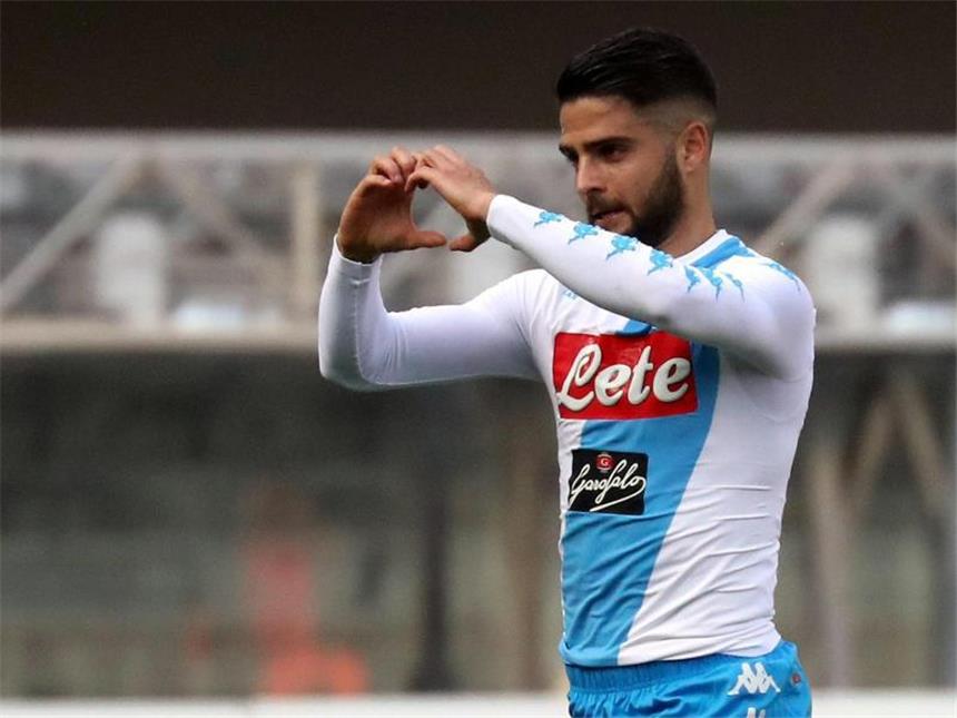 Napoli holt 3:0-Pflichtsieg gegen Crotone Lorenzo Insigne traf gegen den FC Crotone doppelt. Foto: Filippo Venezia