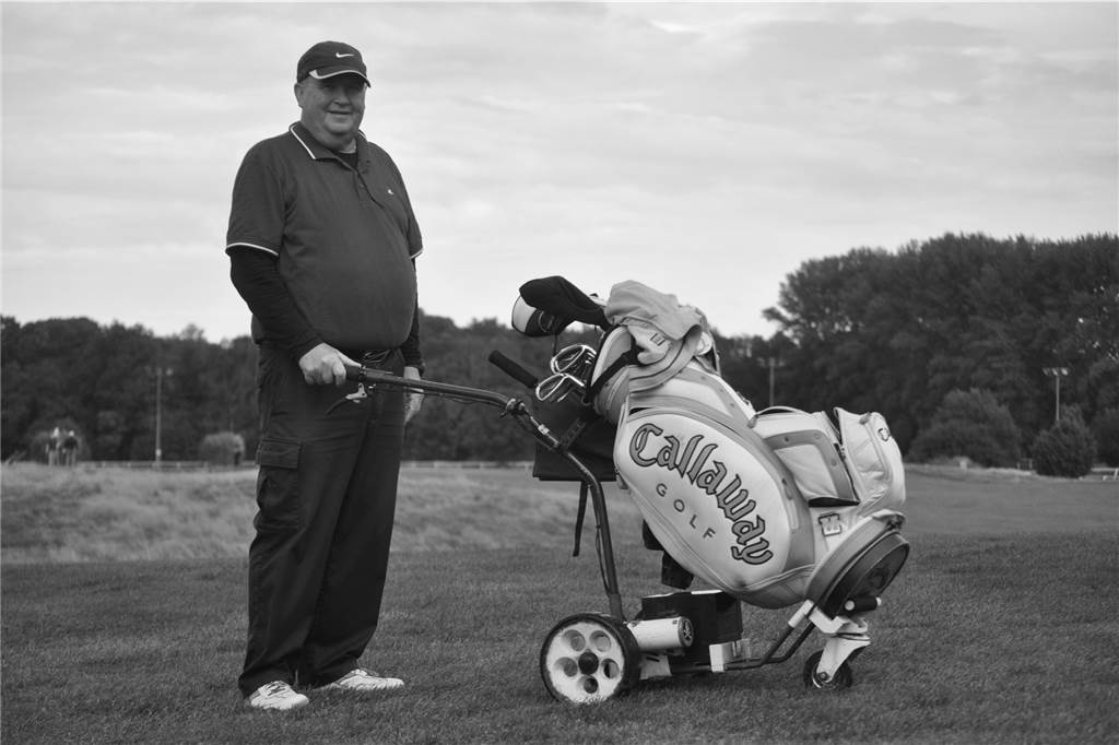 Trauer um Lothar Kunz (70) - Vater der Golf-Stadtmeisterschaften ist tot Lothar Kunz organisierte viele Jahre die Stadtmeisterschaften im Golf.