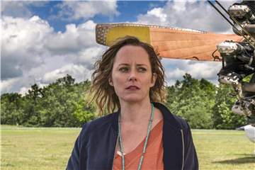 Lotte Jäger (Silke Bodenbender) verschlägt es in ein Dorf in Brandenburg. Foto: Hardy Brackmann/ZDF