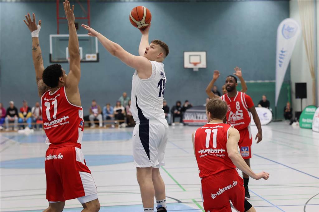 „Jede Mannschaft mindestens einmal schlagen“: LippeBaskets wollen in Herford punkten Louis Barkowski war beim Pokalspiel der LippeBaskets nur eine Halbzeit zum Einsatz gekommen.