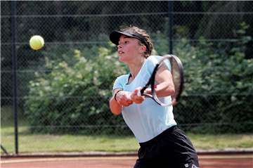 Louisa Völz dominierte die Damenkonkurrenz beim Pfingstturnier des TC Blau-Weiß Werne.