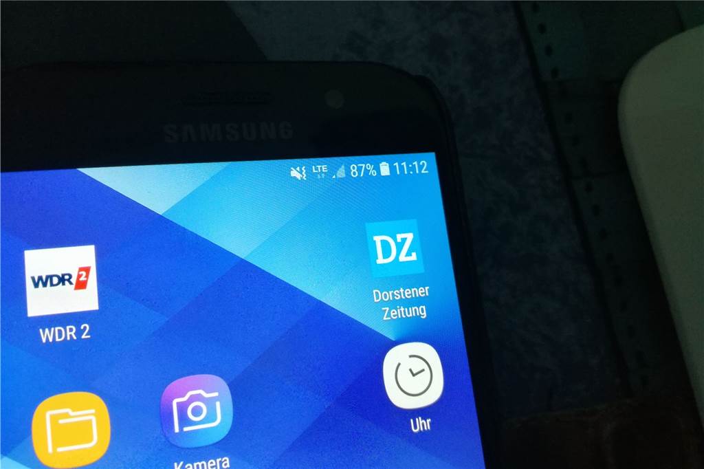 Mieser Handyempfang ärgert Gahlener - Telekom sieht Ort gut versorgt "LTE" soll das Handy des Gahleners in diesem Moment laut Anzeige empfangen - doch die Verbindung ist so wackelig, dass keine Messung der Verbindungsgeschwindigkeit möglich ist.