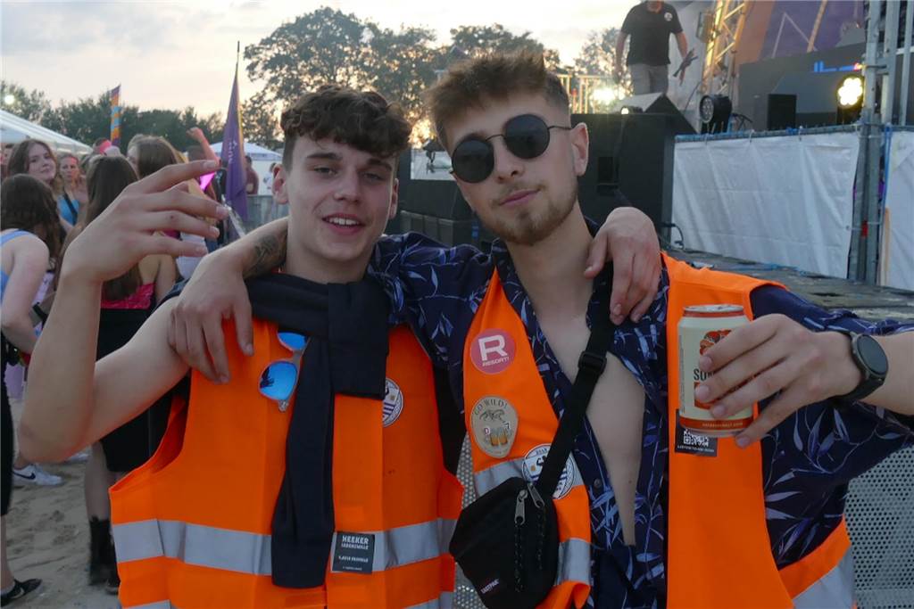 Luc und Dominik waren mittendrin im Partygeschehen.