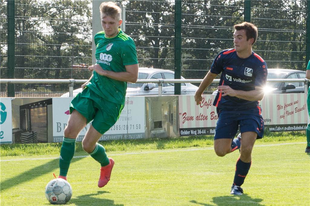 Neuzugang für Lavesum: Ein alter Bekannter kehrt aus der Bezirksliga zurück Luca Dunkhorst (l.) spielte in der vergangenen Saison für den SV Lippramsdorf.