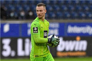 Luca Unbehaun hat seinen Vertrag beim BVB verlängert.