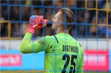 Luca Unbehaun wird aller Voraussicht nach erst im neuen Jahr wieder bei der U23 des BVB zwischen den Pfosten stehen.