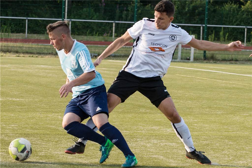 Freude über Sythens Neuzugänge: „Wer spielt nicht gerne mit seinem Bruder zusammen?“ Lucas Lasch (l.) weiß um die Offensivqualitäten seines Bruders Tizian.