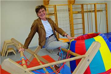 Lucia Heisterkamp an ihrem Lieblingsplatz in der Kita, der Bewegungsbaustelle.