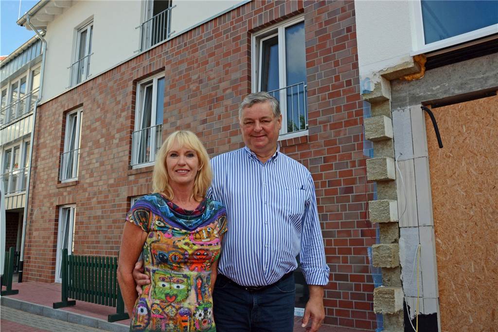 Ernsting’s Family in Nordkirchen: Das tut sich im Mühlenpark Ludger Kappenberg, hier mit seiner Frau Martina, ist der Investor für den Neubau im Mühlenpark. Dort sollen ein Geschäft von Ernsting‘s Family und vier Wohnungen auf der Fläche des Unternehmers entstehen.