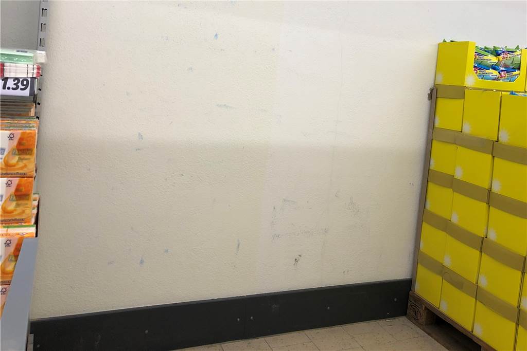 Corona-Krise in Selm: Auf der Suche nach Mehl und Klopapier Lücken in der Versorgung versuchen die Unternehmen möglichst schnell wieder aufzufüllen.