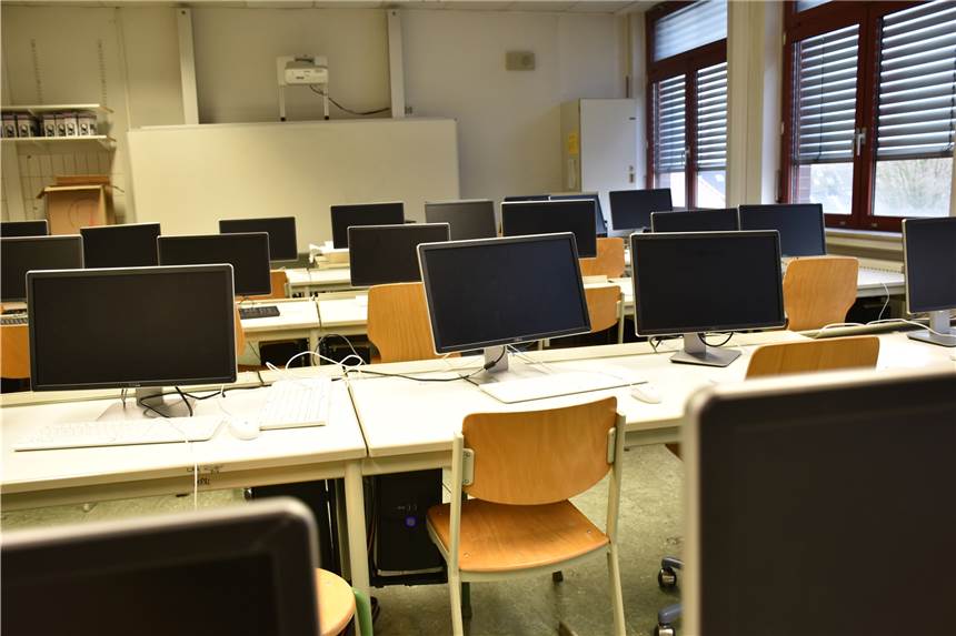 Digitalisierung an Schulen: Lünen beantragt 4 Millionen Euro Fördermittel Lünens Klassenzimmer sollen digitaler werden. Dafür wurden jetzt 4,2 Millionen Euro Fördermittel beantragt.