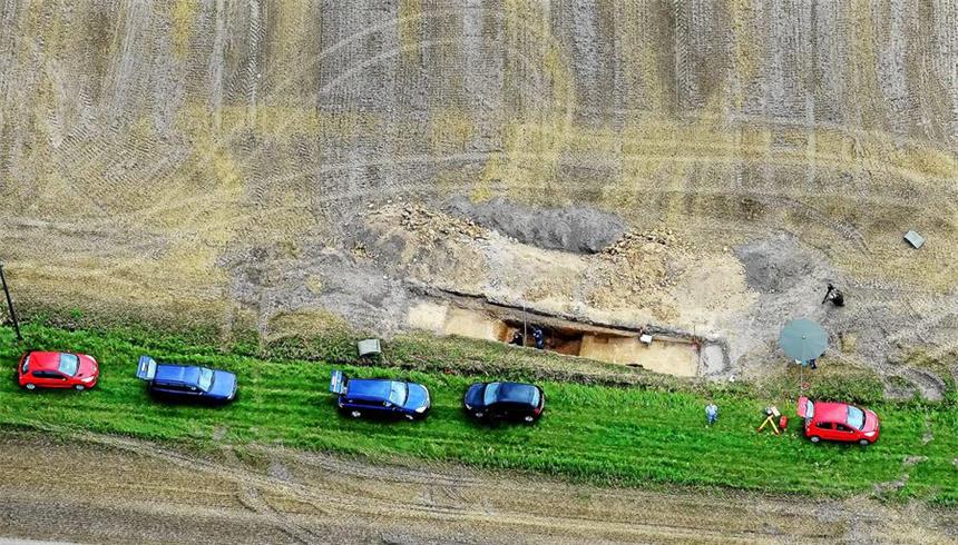 LWL-Sparzwang betrifft Olfener Römerlager nicht Luftaufnahme von den Probegrabungen im August 2011: Bei der Bauernschaft Sülsen ist ein Römerlager gefunden worden.