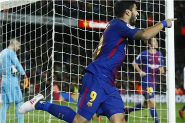 Luis Suarez jubelt nach seinem Tor zum 1:0 gegen den FC Valencia. Foto: Manu Fernandez