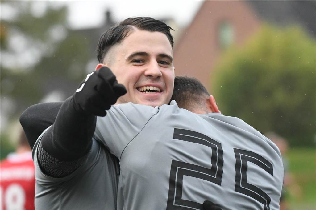 TuS Henrichenburg hat neuen Sportlichen Leiter: Kampfansage und Rede vom „schlafenden Riesen“ Lukas Balassas wechselte vom SC Arminia Ickern zum TuS Henrichenburg und stürmte zuvor für die Spvg Schwerin in der Bezirksliga.